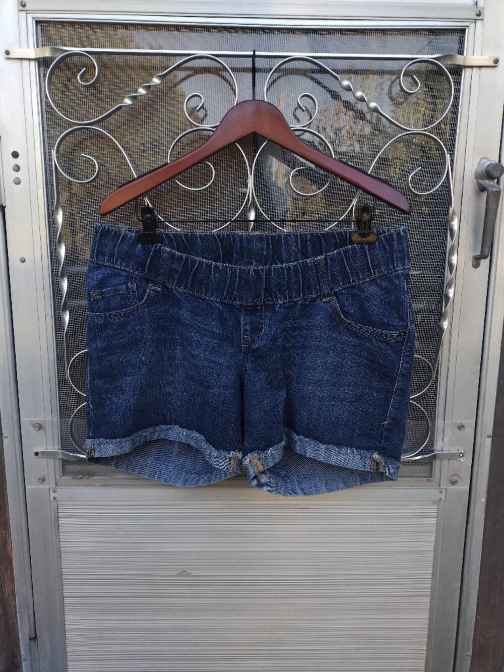 size 12 under bump maternity Old Navy jean shorts